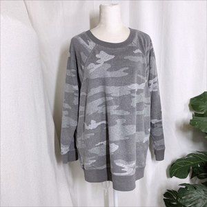 American Eagle Grey Camo Print Crewneck Amazingly Soft Material Jegging Fit